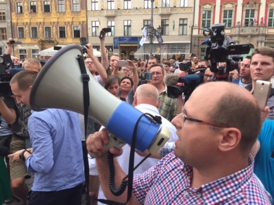 Urzędnik przerwał spotkanie autorskie Jacka Międlara. Będzie zawiadomienie do prokuratury - 0