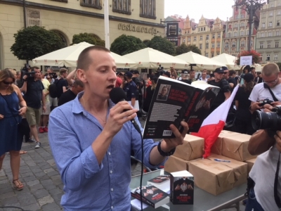 Urzędnik przerwał spotkanie autorskie Jacka Międlara. Będzie zawiadomienie do prokuratury - 2