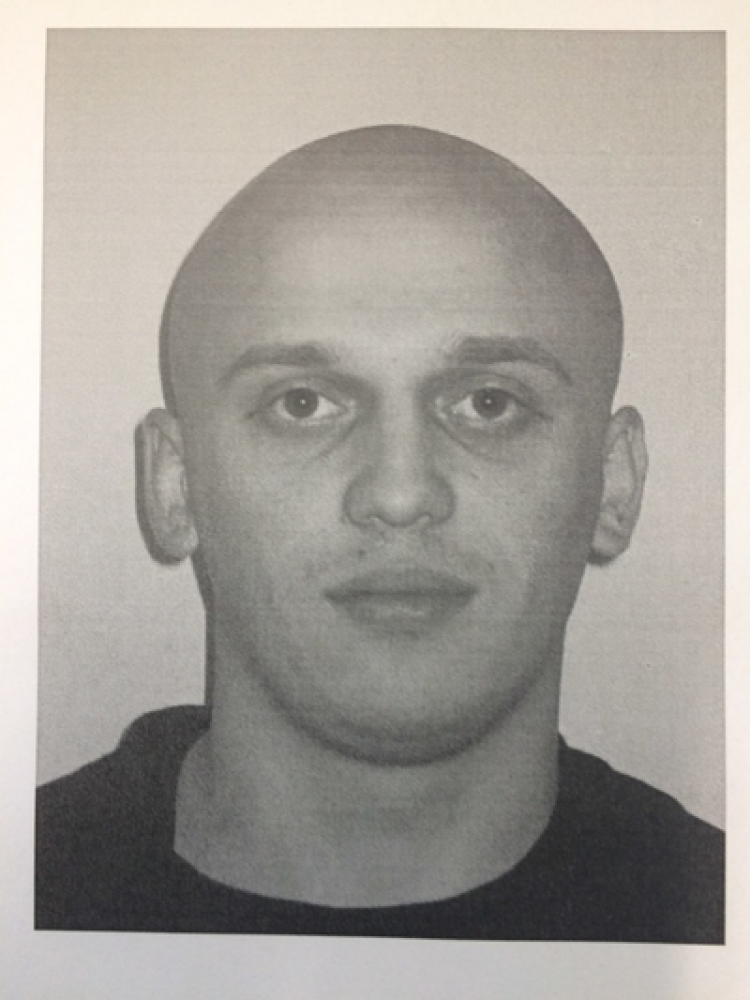 27-latek w kajdankach uciekł policji. Trwa policyjna obława [RYSOPIS] - http://www.lubin.policja.gov.pl