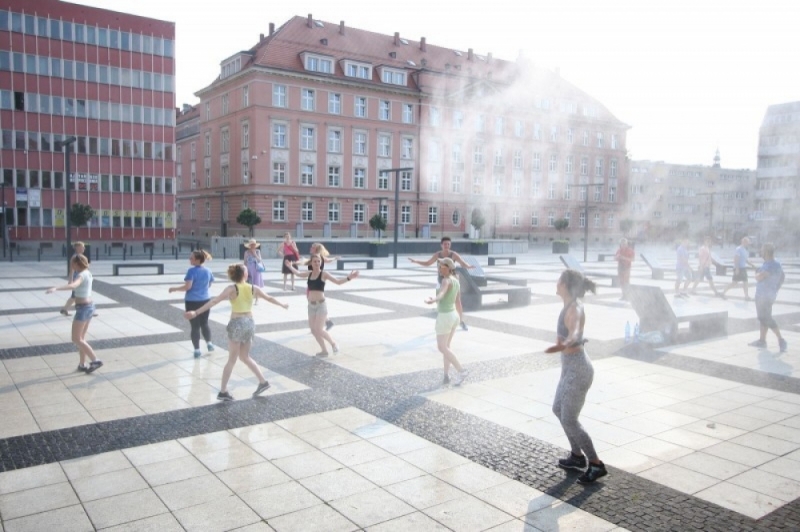 Dodatkowe kurtyny wodne i więcej zieleni. Nowy pomysł wrocławskiego magistratu -