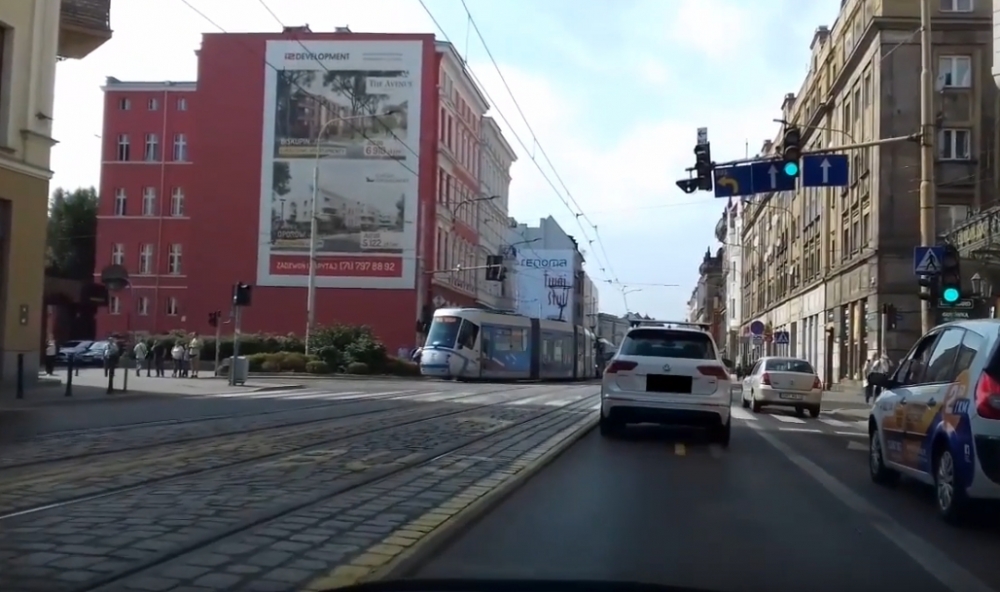 Jazda na pamięć czy umyślne łamanie przepisów? [WIDEO] - (fot. Radio Wrocław)