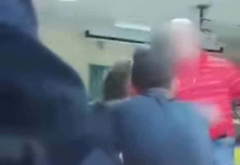 Głogów: Nauczyciel podczas lekcji uderzył ucznia w twarz [FILM] - (fot. kadr z YT)