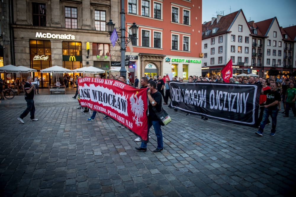 Marsz upamiętniający sowiecką agresję przeszedł przez Wrocław - fot. Andrzej Owczarek