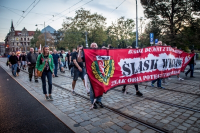 Marsz upamiętniający sowiecką agresję przeszedł przez Wrocław - 5