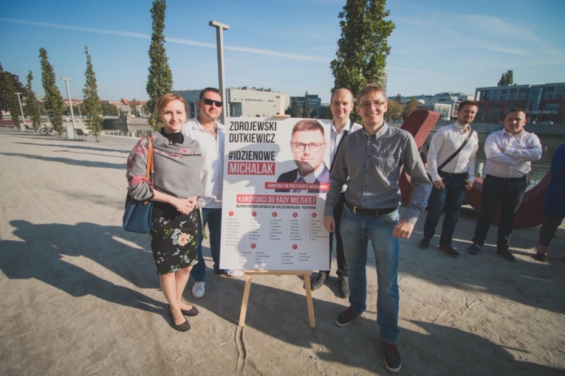 Pierwszy proces w trybie wyborczym we Wrocławiu. Chodzi o plakat KWW Jerzego Michalaka - fot. mat. prasowe