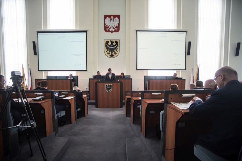 Poznaliśmy nazwiska radnych sejmiku na Dolnym Śląsku [LISTA] - (fot. Radio Wrocław)