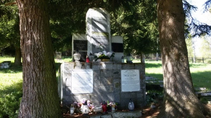 Cmentarz ofiar nazizmu w Kolcach koło Głuszycy - Fot. Radio Wrocław