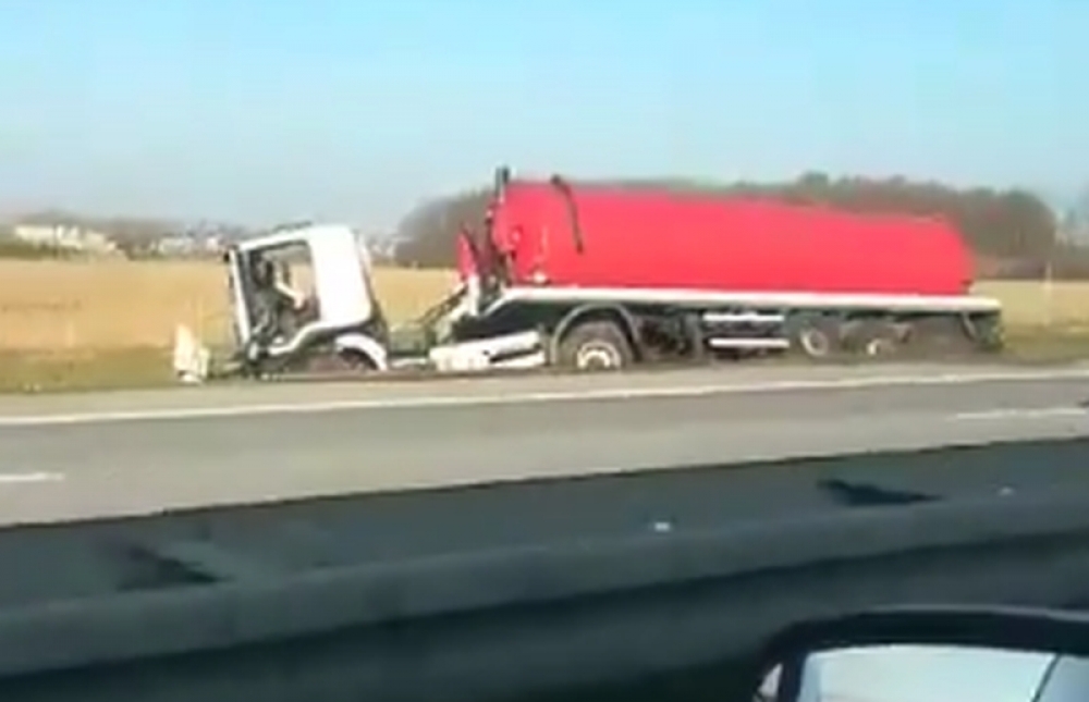 Uwaga, Kierowcy! Ogromne korki na A4 [ZOBACZ WIDEO] - (fot. P. Norbert / twitter TVP Wrocław)