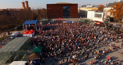 ZAŚPIEWALIŚMY DLA NIEPODLEGŁEJ! [ODSZUKAJCIE SIĘ NA NASZYM FILMIE I ZDJĘCIACH. UJĘCIA Z DRONA] - 22