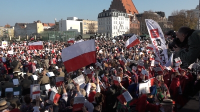 ZAŚPIEWALIŚMY DLA NIEPODLEGŁEJ! [ODSZUKAJCIE SIĘ NA NASZYM FILMIE I ZDJĘCIACH. UJĘCIA Z DRONA] - 41