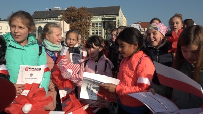 ZAŚPIEWALIŚMY DLA NIEPODLEGŁEJ! [ODSZUKAJCIE SIĘ NA NASZYM FILMIE I ZDJĘCIACH. UJĘCIA Z DRONA] - 30