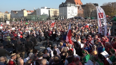 ZAŚPIEWALIŚMY DLA NIEPODLEGŁEJ! [ODSZUKAJCIE SIĘ NA NASZYM FILMIE I ZDJĘCIACH. UJĘCIA Z DRONA] - 58