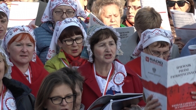 ZAŚPIEWALIŚMY DLA NIEPODLEGŁEJ! [ODSZUKAJCIE SIĘ NA NASZYM FILMIE I ZDJĘCIACH. UJĘCIA Z DRONA] - 61
