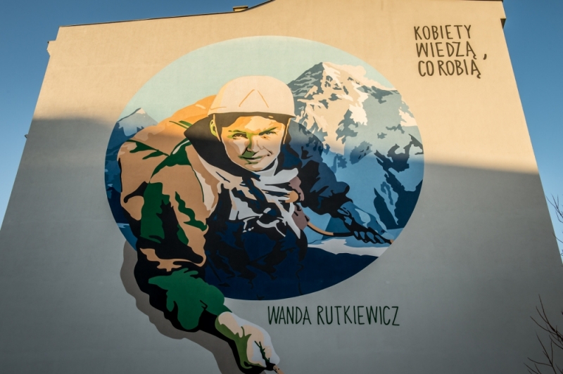 Zdjęcie dnia: Mural Wandy Rutkiewicz - (fot. Andrzej Owczarek)