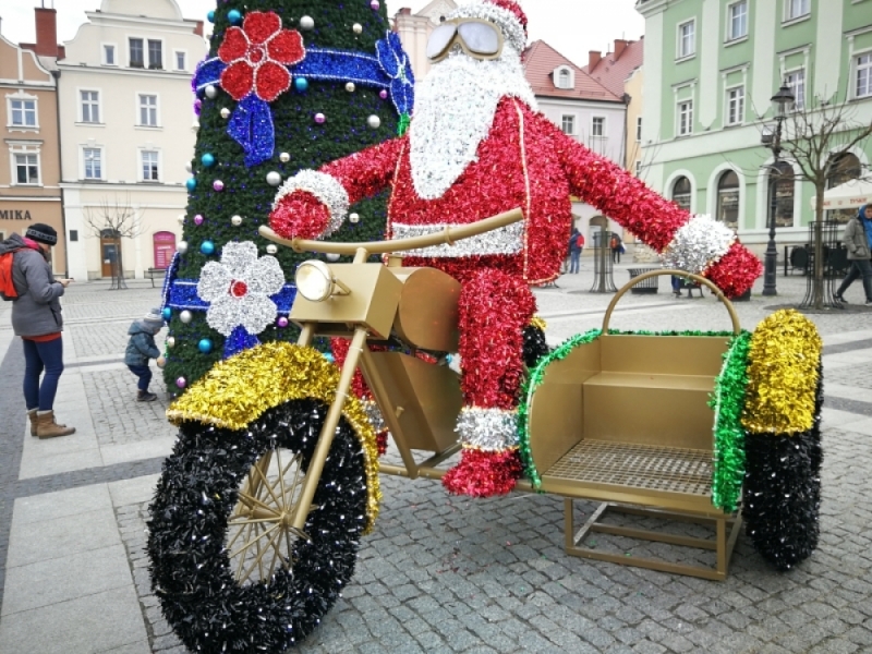 W całym regionie zostały odpalone świąteczne dekoracje - (fot. Radio Wrocław)
