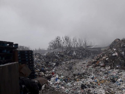 Pożar hali przy Szczecińskiej. Nielegalne składowisko działało od dwóch lat. Prokuratura umorzyła sprawę [FOTO] - 10