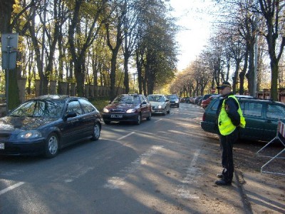 Świdnica: spokojne przedpołudnie we Wszystkich Świętych - 0