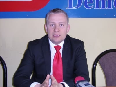 SLD pod ścianą. "Nie stać nas na utrzymanie siedziby"