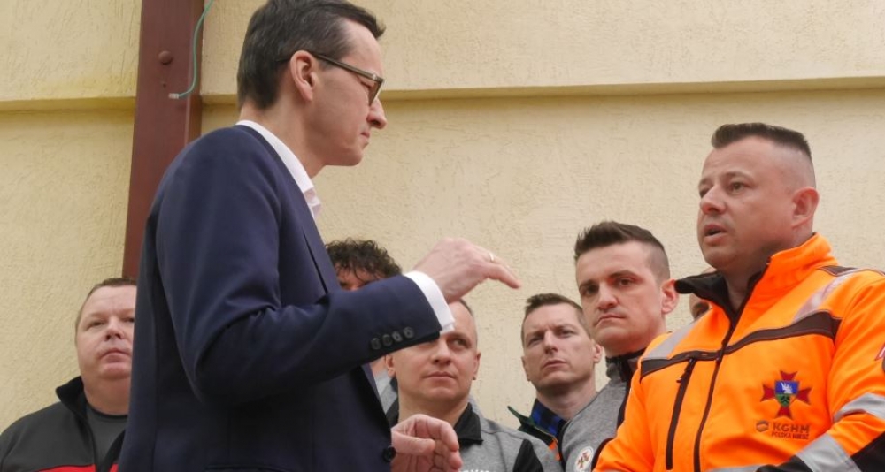 Premier odwiedził dziś ratowników z Sobina  - fot. Andrzej Andrzejewski