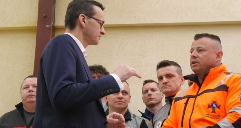Premier odwiedził dziś ratowników z Sobina - fot. Andrzej Andrzejewski
