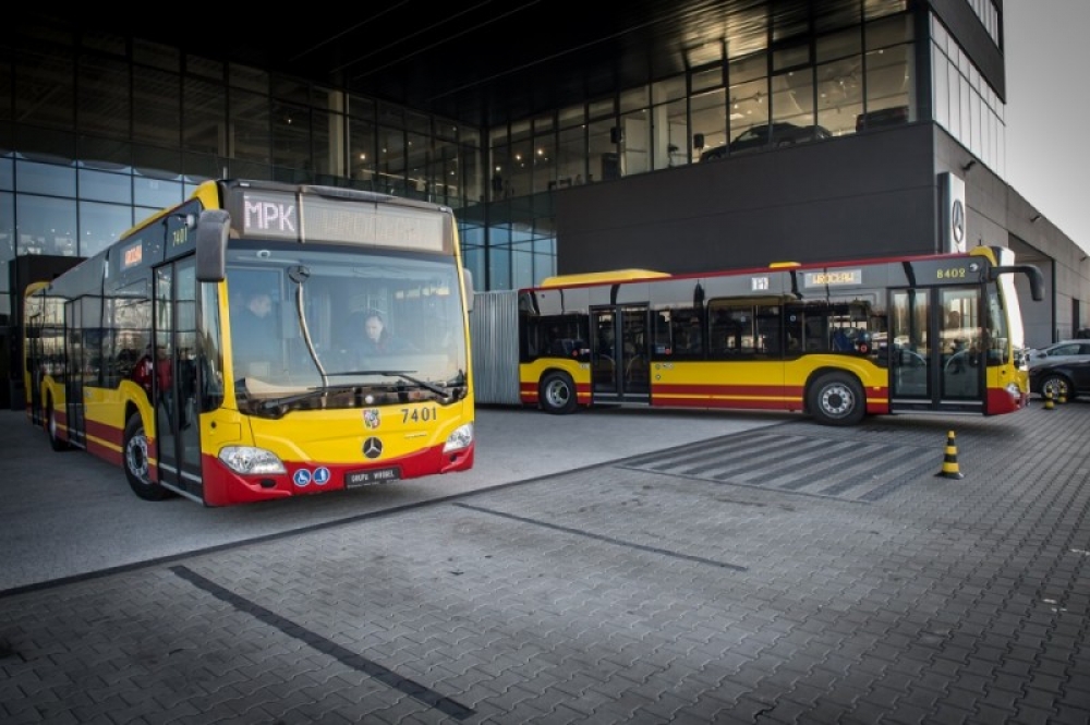 Spore zmiany w miejskiej komunikacji autobusowej we Wrocławiu - fot. Andrzej Owczarek