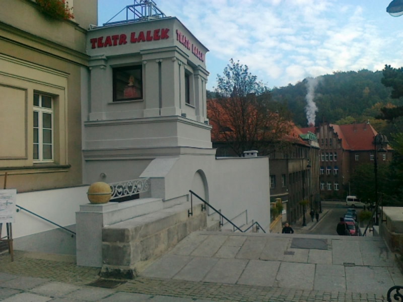 Artystyczny prezent dla mieszkanek Wałbrzycha na Dzień Kobiet - fot. teatrlalek.walbrzych.pl