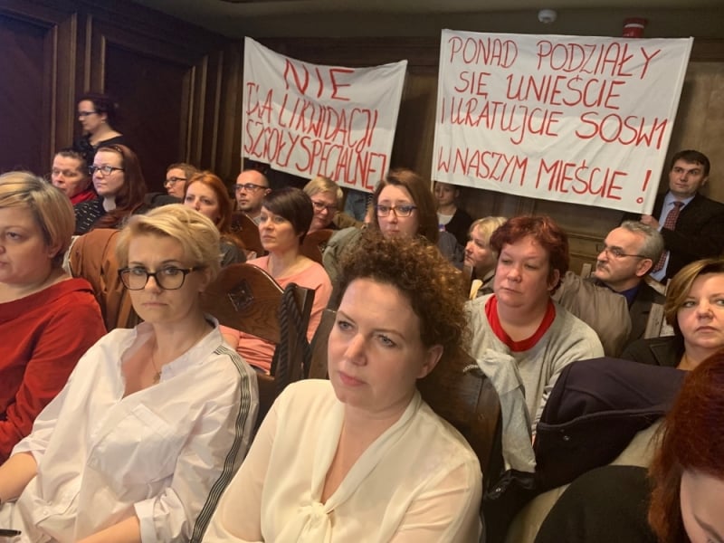 Waży się przyszłość szkoły przy ulicy Lutra we Wrocławiu - fot. Malwina Gadawa