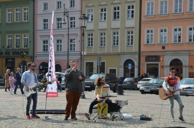 DRJ: Wrocławskie krasnale wyciągnęły gitary i wyszły na miasto [ZDJĘCIA] - 7