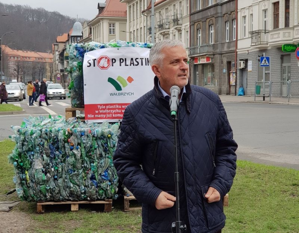 W Wałbrzychu wypowiadają wojnę plastikowi. Prezydent będzie cofał dotacje - fot. Bartosz Szarafin