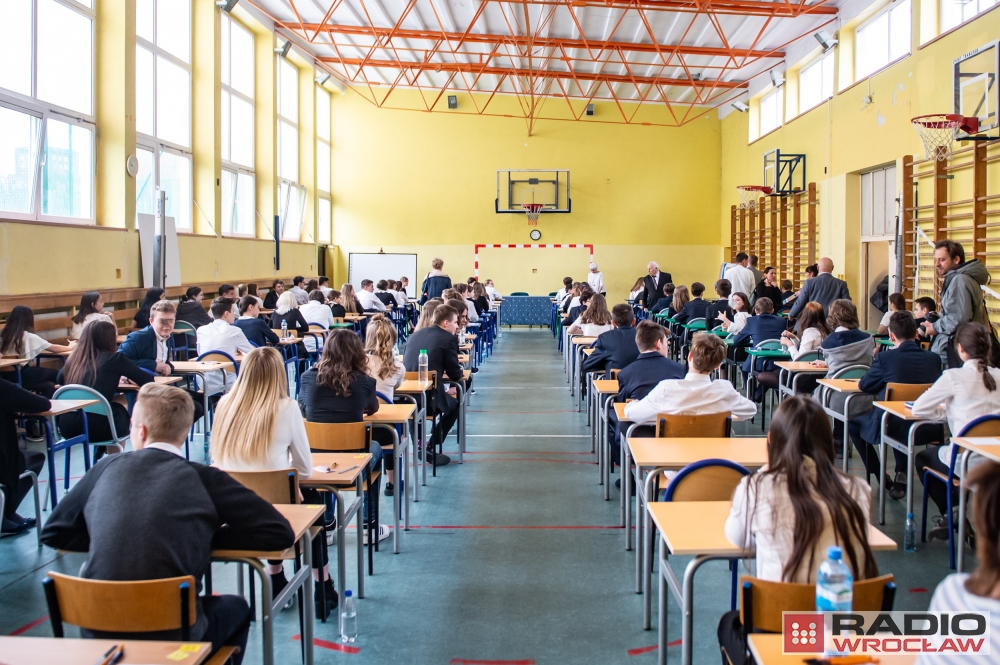 We wszystkich dolnośląskich gimnazjach egzamin rozpoczął się zgodnie z planem - fot. Andrzej Owczarek