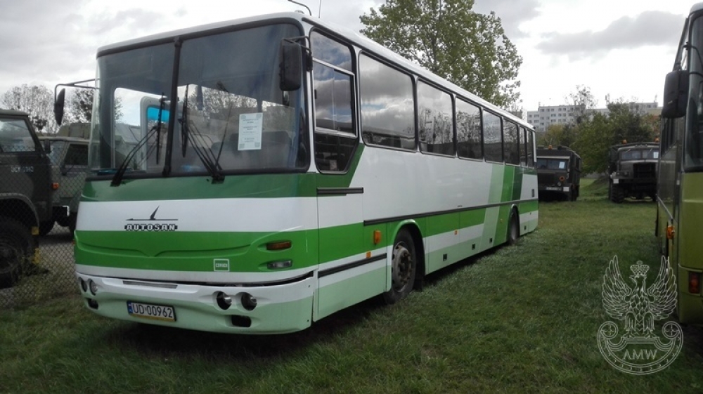 Wojsko zaprasza na zakupy. Możesz kupić instrumenty, wiertarkę, a nawet autobus - (fot. AMW)