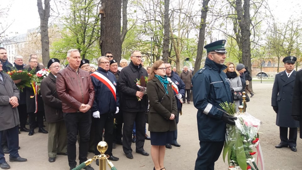 Wrocław: Dzień Pamięci Ofiar Zbrodni Katyńskiej - fot. Elżbieta Osowicz