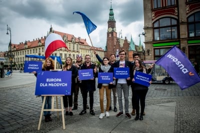 Młodzieżówka Wiosny: Czas na rozmowy o przyszłości młodego pokolenia - 0