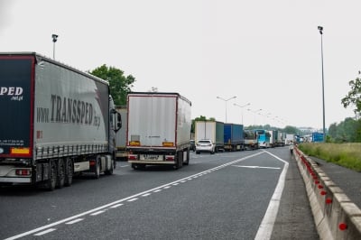 AKTUALIZUJEMY: Po śmiertelnym wypadku A4 pod Wrocławiem zablokowana [WIDEO, ZDJĘCIA] - 2