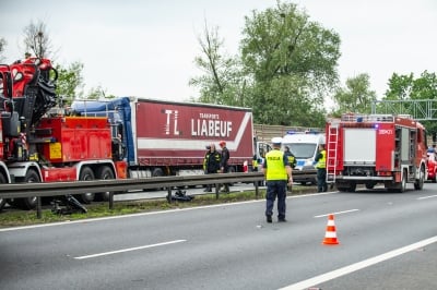 AKTUALIZUJEMY: Po śmiertelnym wypadku A4 pod Wrocławiem zablokowana [WIDEO, ZDJĘCIA] - 5