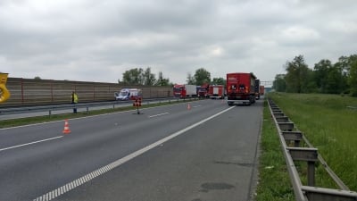 AKTUALIZUJEMY: Po śmiertelnym wypadku A4 pod Wrocławiem zablokowana [WIDEO, ZDJĘCIA] - 1
