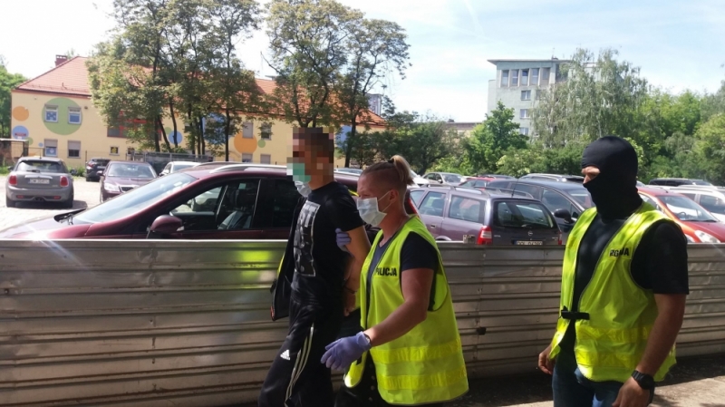 Jest tymczasowy areszt dla 17-letniego nożownika ze szpitala - fot. Elżbieta Osowicz