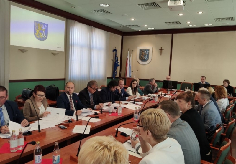 Mieszkańcy gmin Prochowice, Miłkowice i Kunice znów będą płacić za przejazdy komunikacją miejską - fot. Karolina Kurczab
