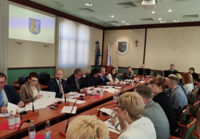 Mieszkańcy gmin Prochowice, Miłkowice i Kunice zn&oacute;w będą płacić za przejazdy komunikacją miejską
