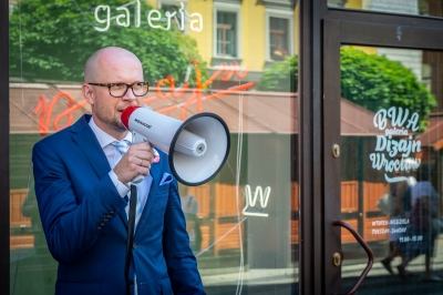 Z okazji 30 rocznicy pierwszych częściowo wolnych wyborów w powojennej Polsce odsłonięto pamiątkową tablicę - 3