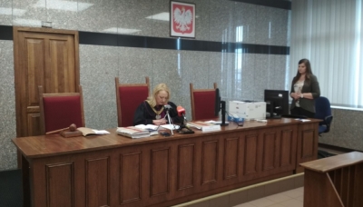 P&oacute;ł roku więzienia dla byłego księdza oskarżonego o pedofilię
