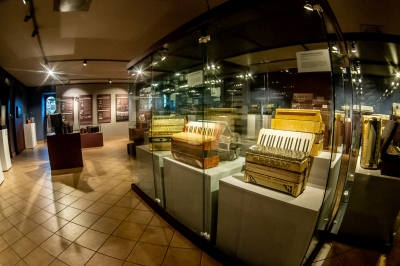 Wrocław: W Muzeum Etnograficznym możemy oglądać wystawę akordeonów [FOTO] - 11