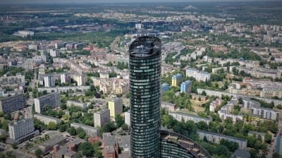 #Migawka Najwyższy budynek w Polsce. 30 tys. ton stali, 200 tys. metrów betonu i 70 tys. metrów kwadratowych szkła [#wideo #dron 4K]