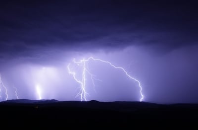 Synoptycy ostrzegają przed upałem i gwałtownymi burzami