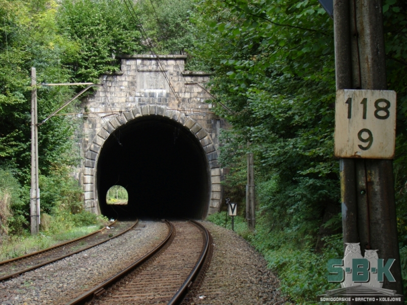 PLK wyremontują najstarszy tunel kolejowy na Dolnym Śląsku - Fot. Rafał Wiernicki