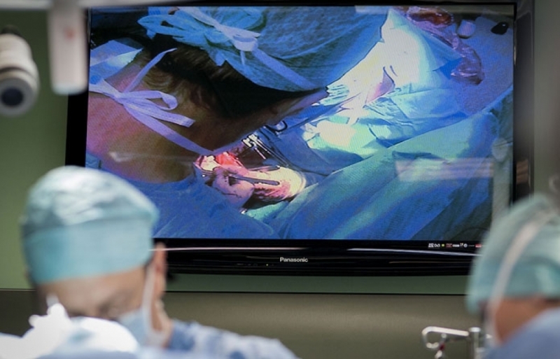 Wprowadzili balon do aorty. Innowacyjna operacja w wykonaniu wrocławskich lekarzy  - zdjęcie ilustracyjne: 4wsk.pl