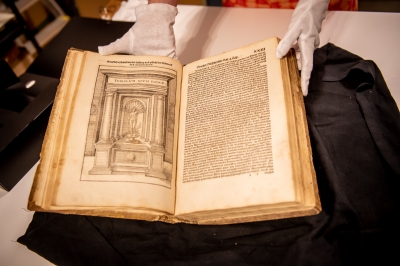 Najstarszy podręcznik budownictwa trafił do Muzeum Architektury [ZDJĘCIA] - 2