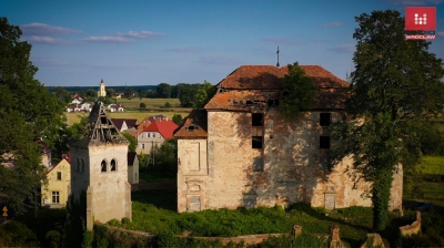 #Migawka Zamek w Jędrzychowie, a raczej ruina. Choć jest zabytkiem, "WOŁA" o (prze)życie. "Pierwsza wzmianka pochodzi z 1295 roku(!) [DRON 4K]