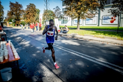 Kenijczyk Kyeva Cosmas Mutuku wygrał 37. PKO Wrocław Maraton (ZDJĘCIA) - 8