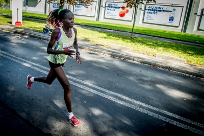 Kenijczyk Kyeva Cosmas Mutuku wygrał 37. PKO Wrocław Maraton (ZDJĘCIA) - 12